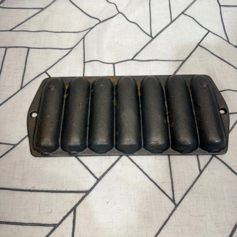 Unbranded‎ Cast Iron Cornstick Pan 12.5
